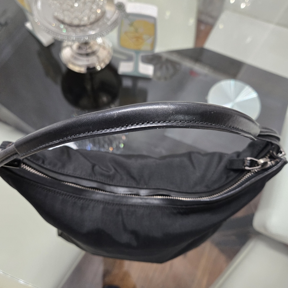 GUCCI Black Shoulder Bag - Picture 10 of 14